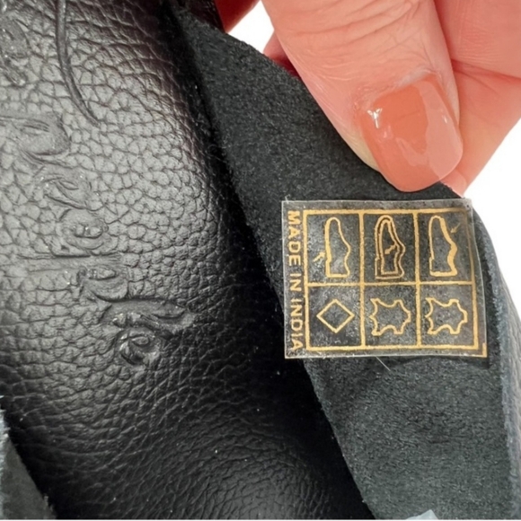 *NWOT* Free People Black Leather Nova Woven Detail Slip On Mule Flat Size 38 / 8 - Picture 9 of 11